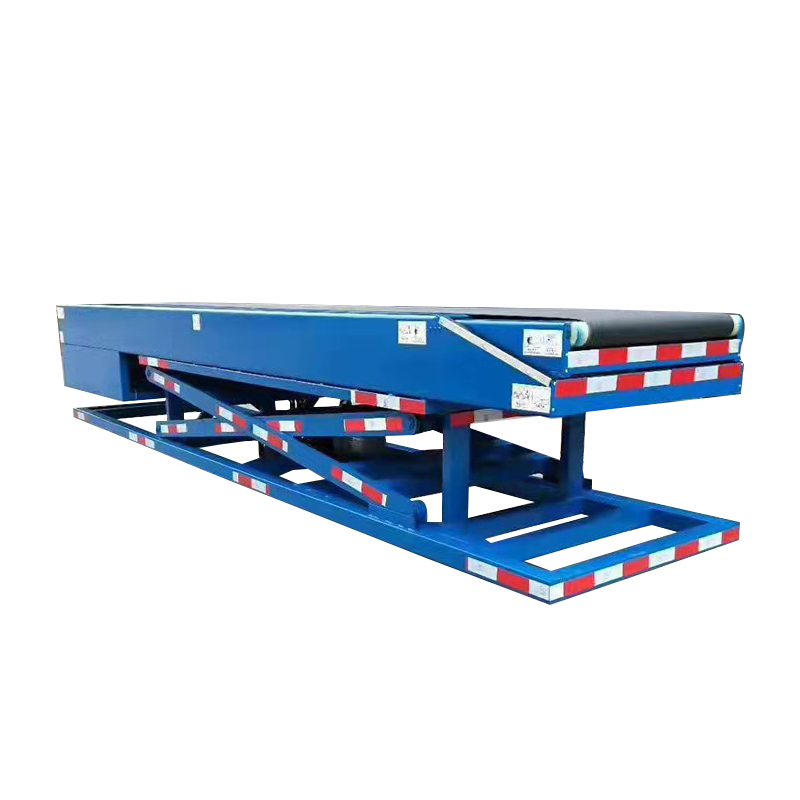 伸縮皮帶輸送機(jī)跑偏的原因 伸縮皮帶輸送機(jī)跑偏的原因